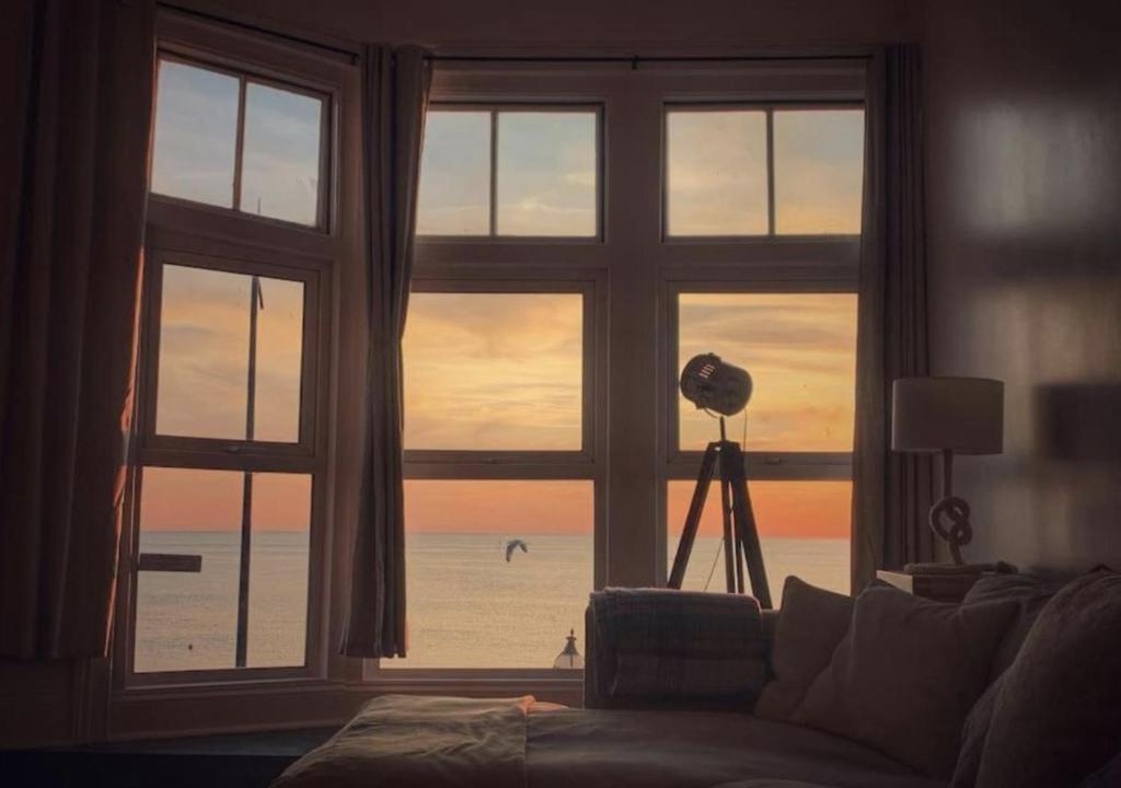 Margate Old Town Apartment | Fantastic 3 Bed Beachfront Flat with Seaview