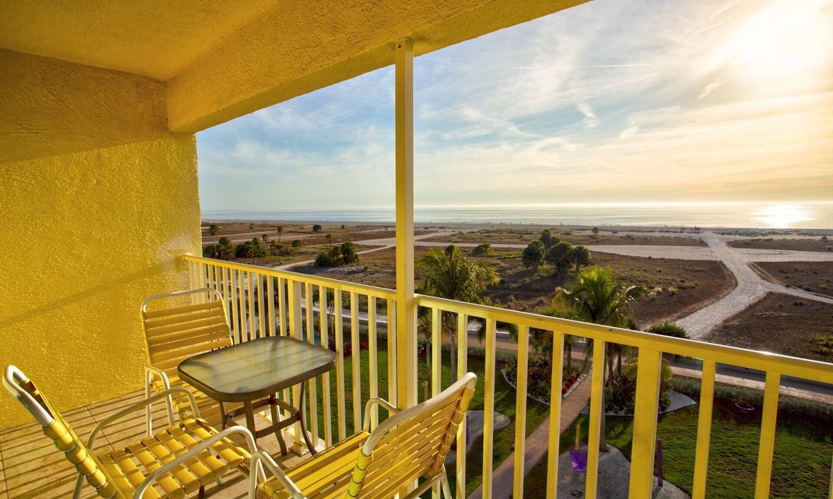 Treasure Island Condo | Fantastic Beachfront Views at Premier Beach Resort w/Heated Pool, Top Attraction Tickets Included.