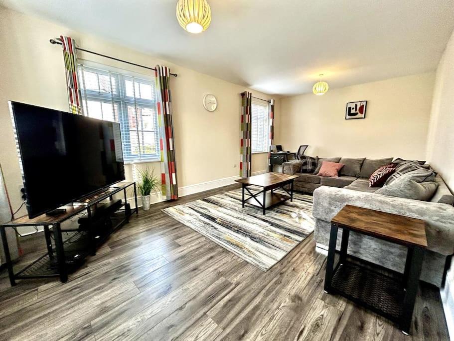 Basildon House | Fantastic Holiday Home