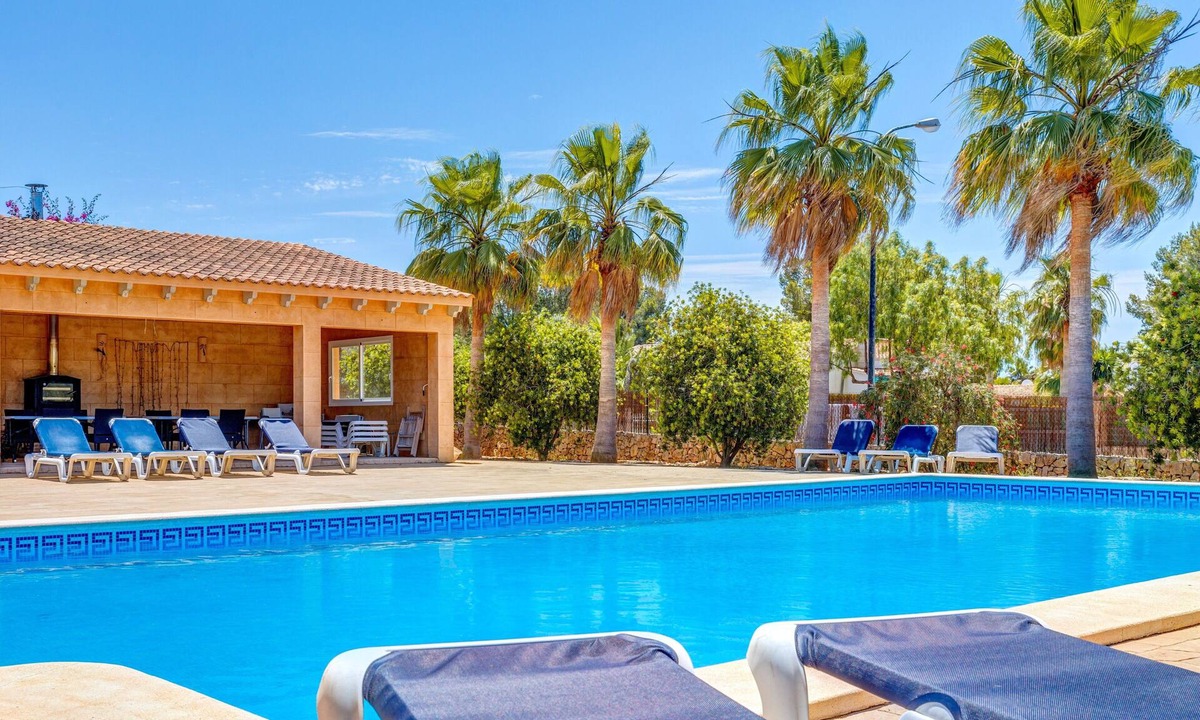 Llucmajor House | Fantastic Holiday Home with Pool, Wi-Fi and Terrace; Parking Available