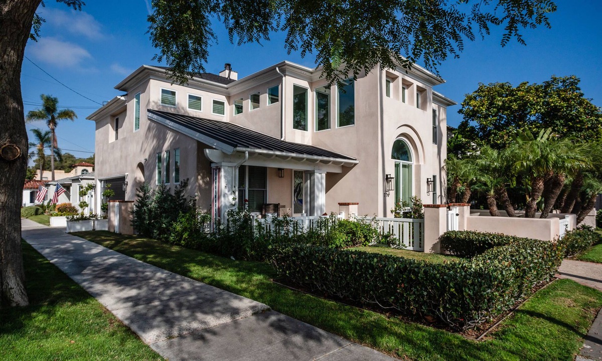 Coronado House | Fantastic Home located in the heart of the village with optional golf cart!