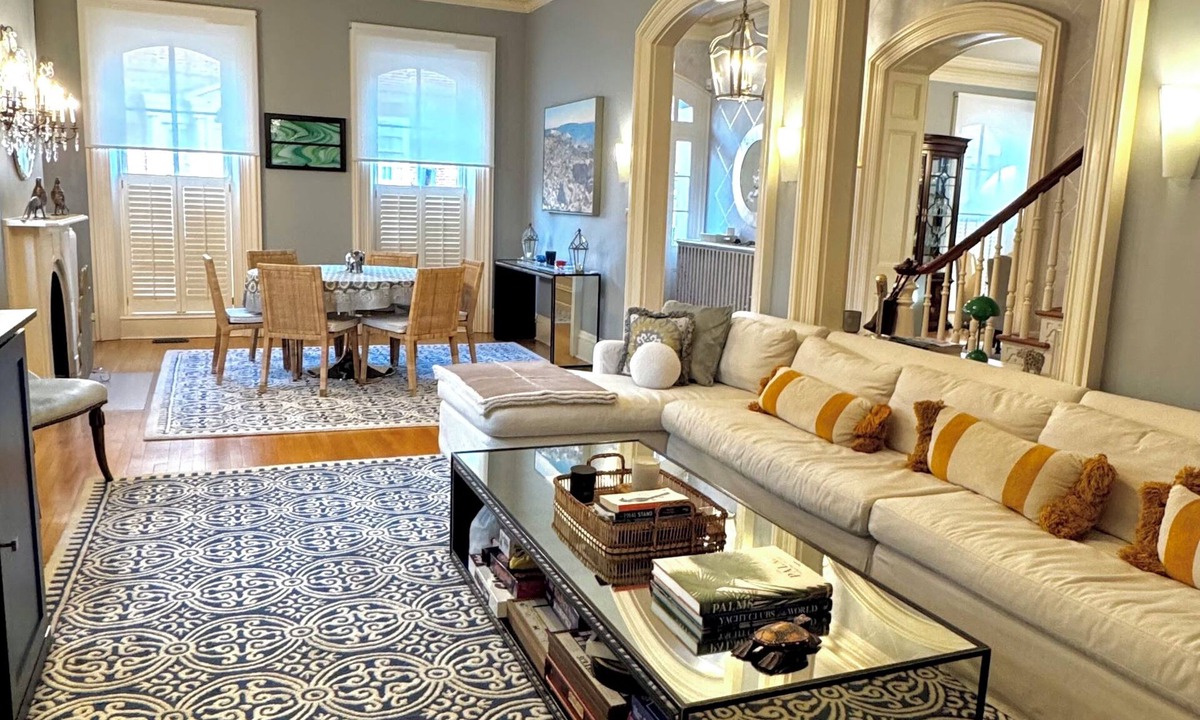 Historic District House | Fantastic house with lots of parking in downtown Annapolis, steps to the USNA!