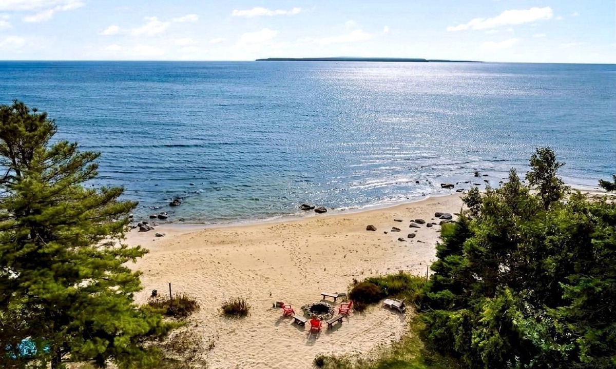 St Ignace House | Fantastic Lakefront Beach House with Stunning Views in St. Ignace, Michigan
