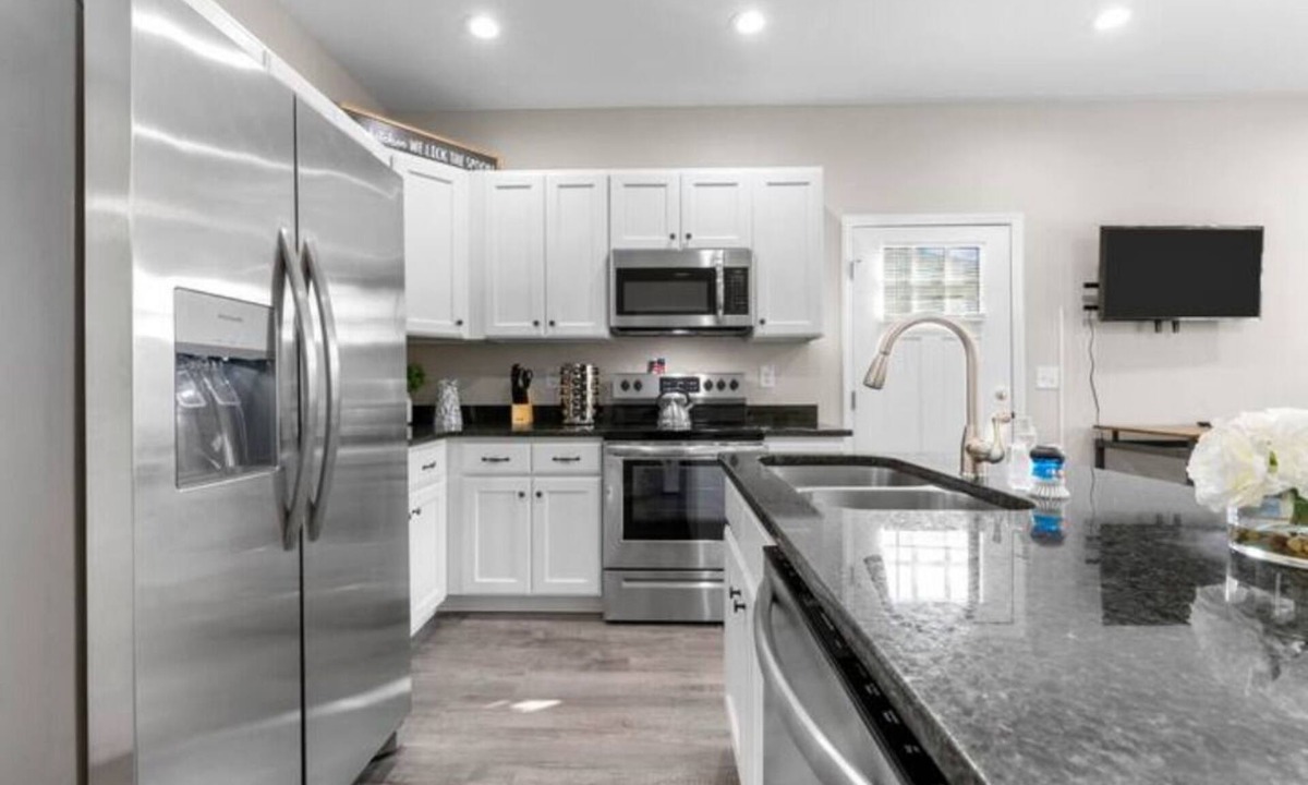 East Durham House | Fantastic new home, close to downtown
