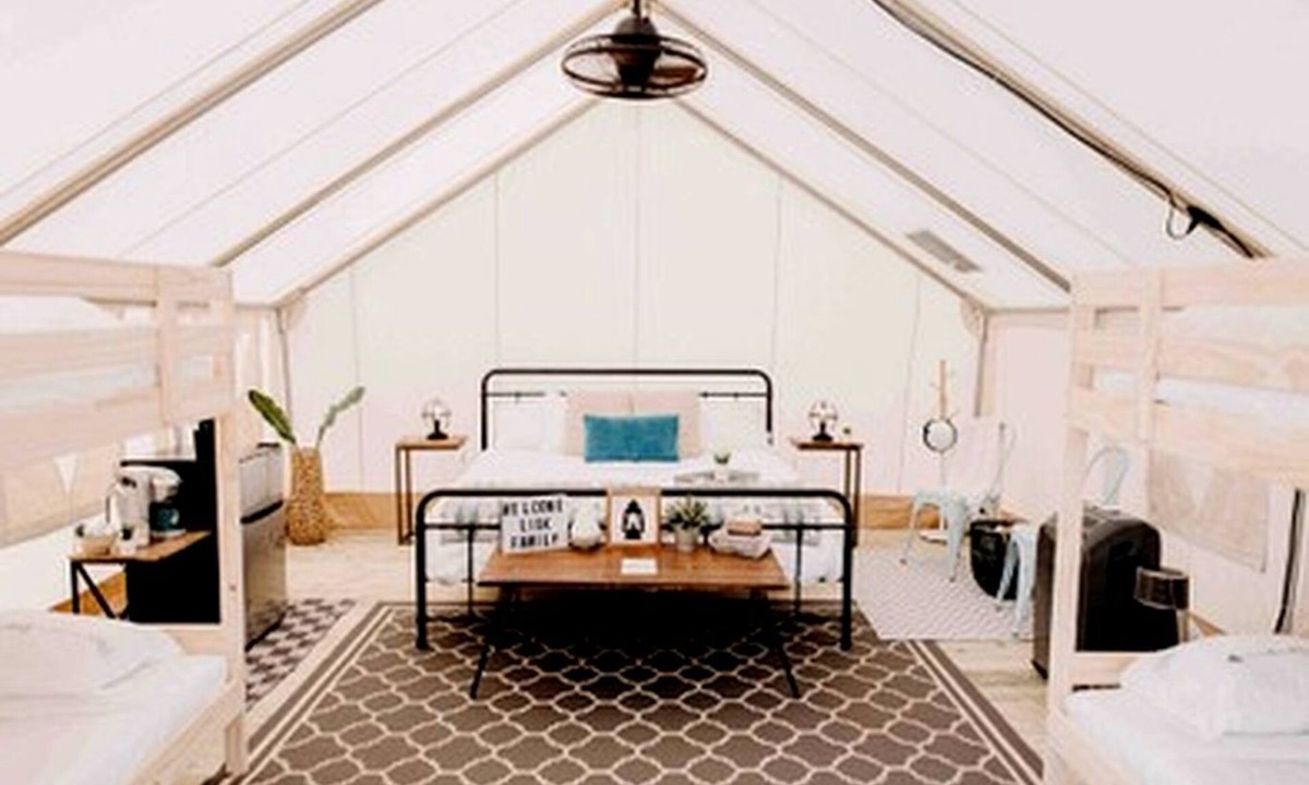 Osprey RV Rental | Fantastic Tented Cabin with Fire Pit in Sarasota, Florida