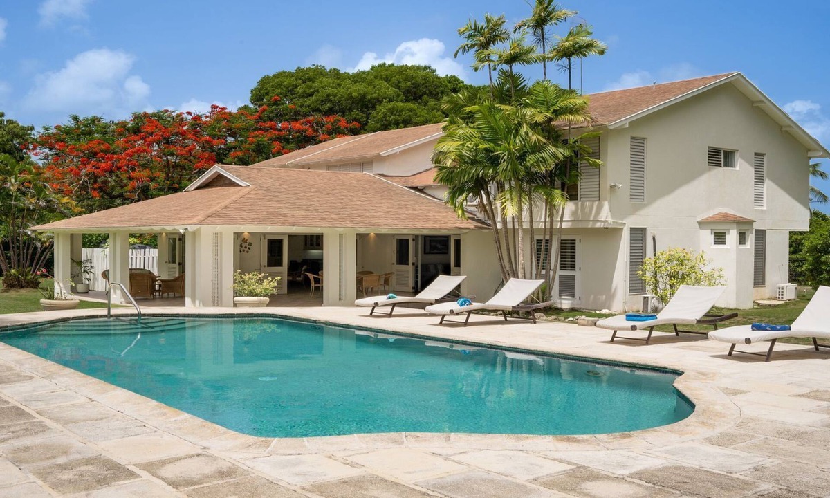 Sandy Lane Villa | Fantastic Value Sandy Lane Villa With Beach Club Access & Close To Holetown