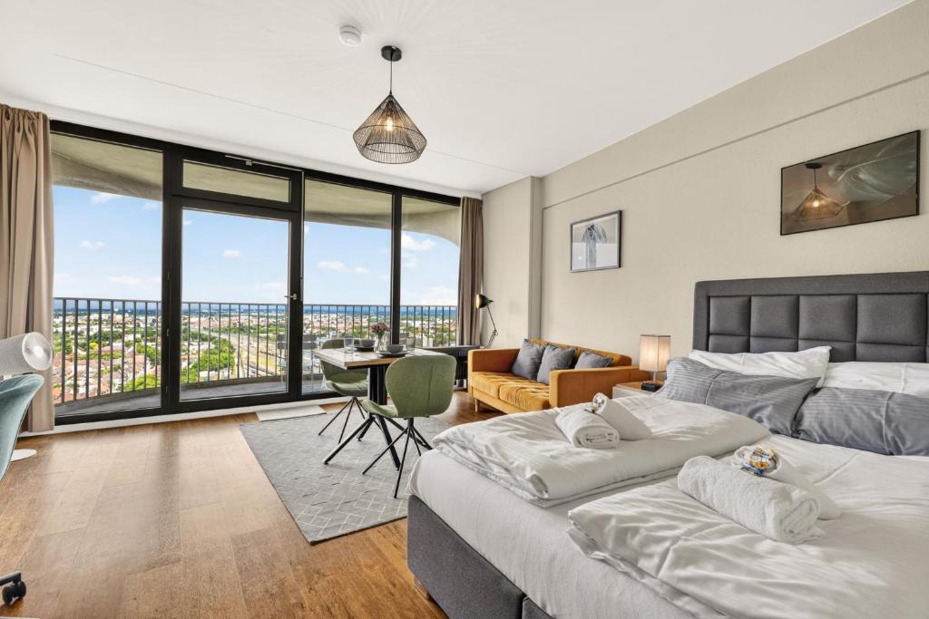 Antonsviertel Apartment | Fantastic Views Augsburg Center Luxury Congress