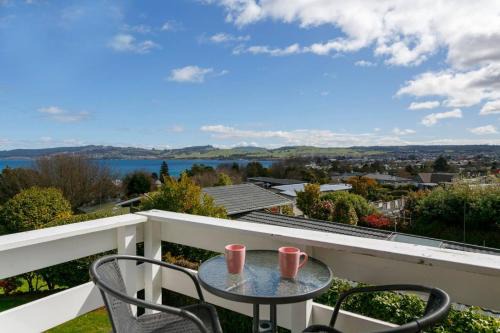 Hilltop House | Fantastic views - comfortable and tidy Townhouse