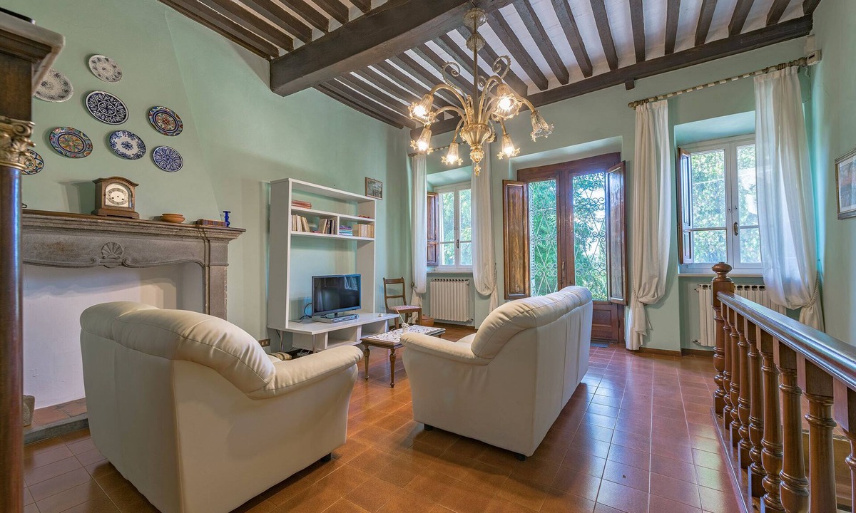 Capannori Villa | Fantastic Villa immersed in the green of Tuscany