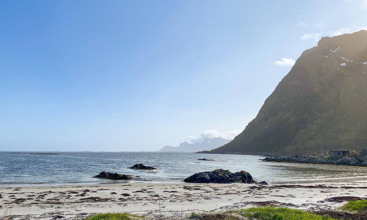 Valberg House | Fantastically located cottage with panoramic views of the sea and the islets.