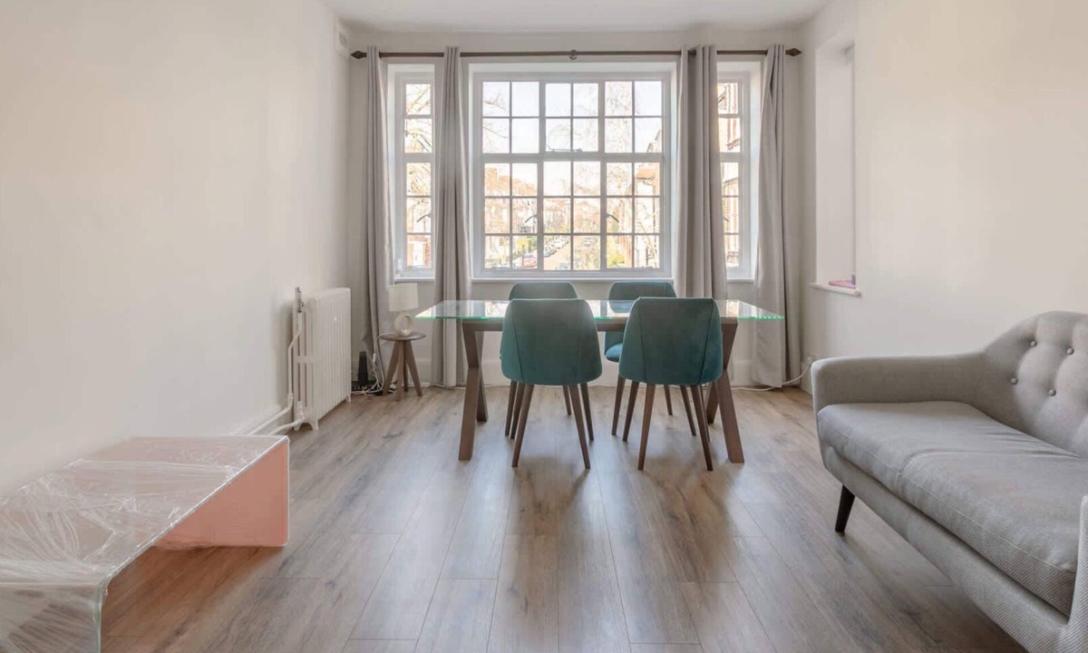 Belsize Apartment | Fantastically Located Studio Flat in Belsize Park