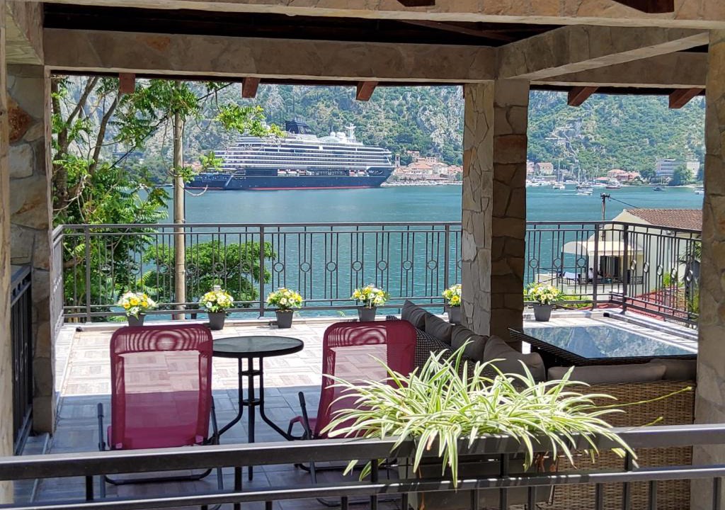 Kotor Apartment | Fantasy Villa