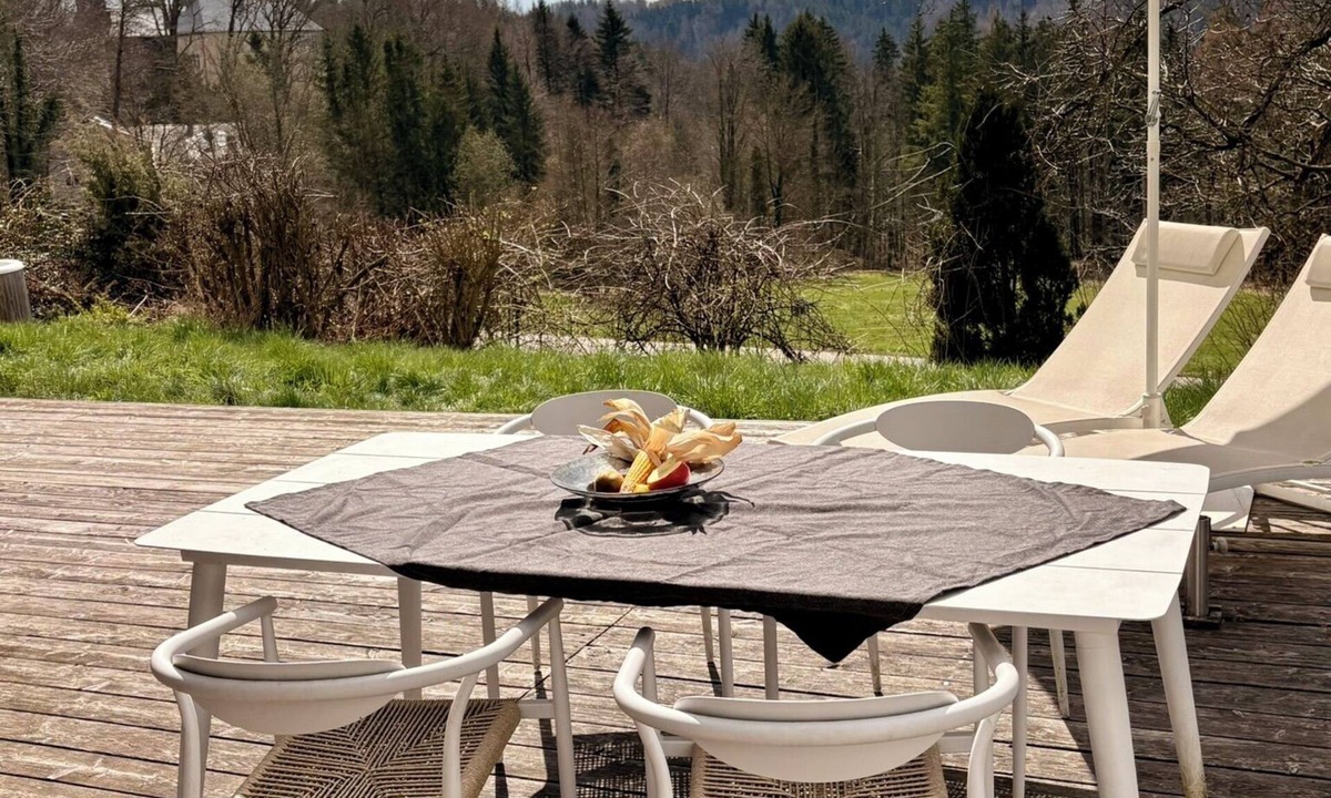 Feldkirchen-Westerham House | Far-reaching views of the Mangfall valley - Quiet house with sauna, hot tub & garden near Munich