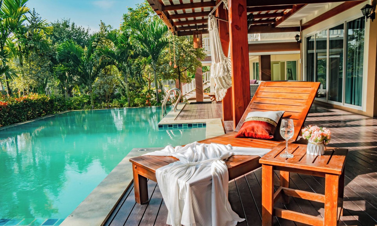 Chom Thong Resort | Farinda Resort & Pool Villa