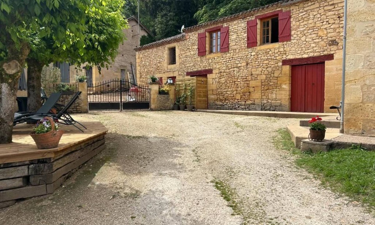 Lalinde Apartment | Farm cottage