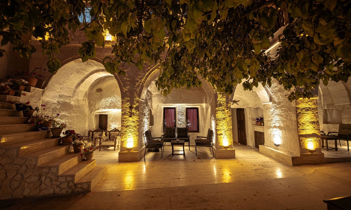 Ortahisar Hotel | Farmer Cave House