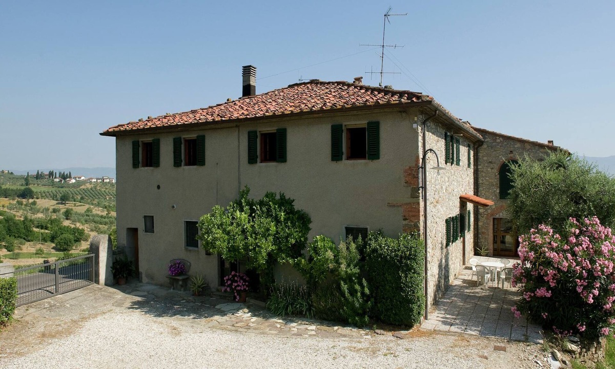 Quarrata House | Farmhouse abode with Pool and Tuscan Charm