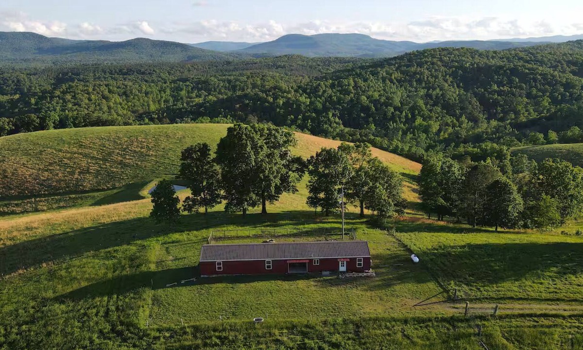 Saint Joe House | Farmhouse & Rustic Patio with Beautiful Views!