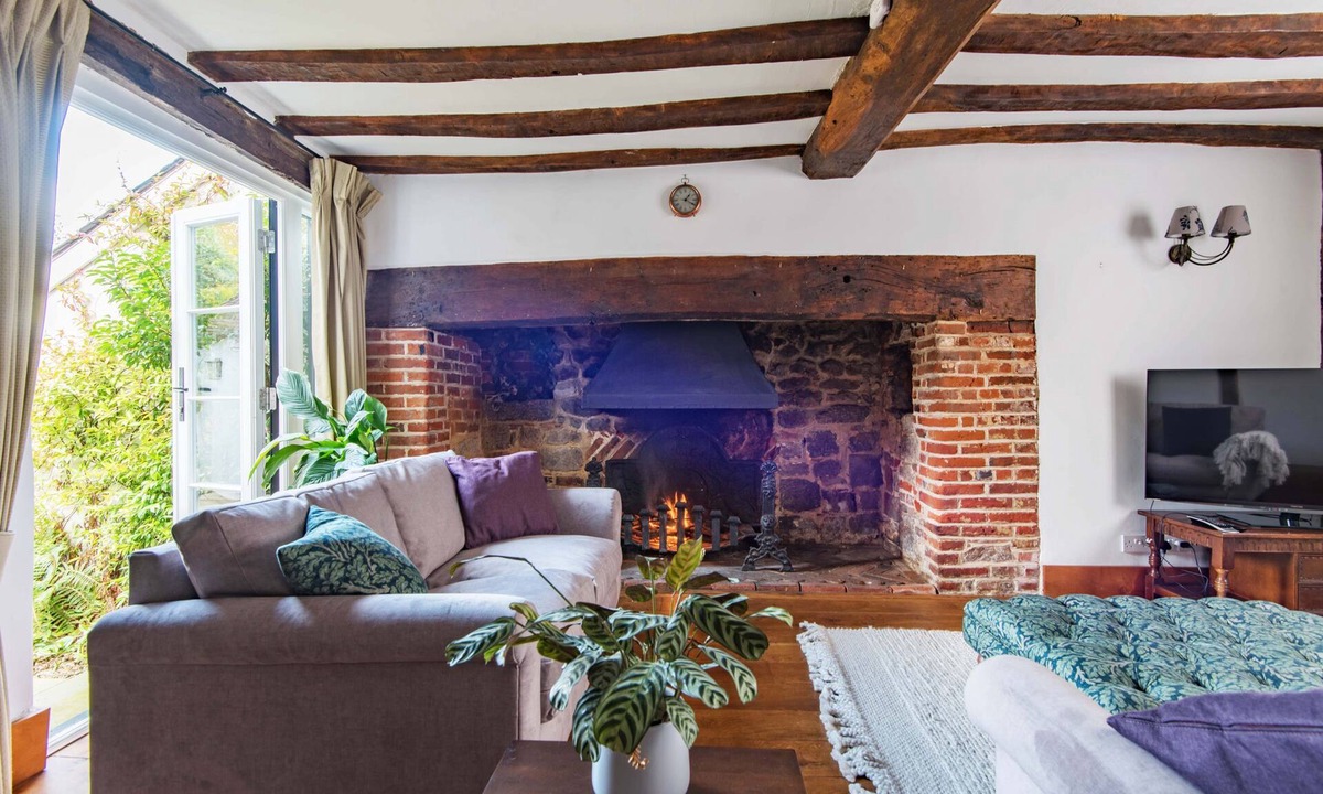 West Malling Cottage | Farriers Cottage - a holiday let that sleeps 6 guests in 3 bedrooms