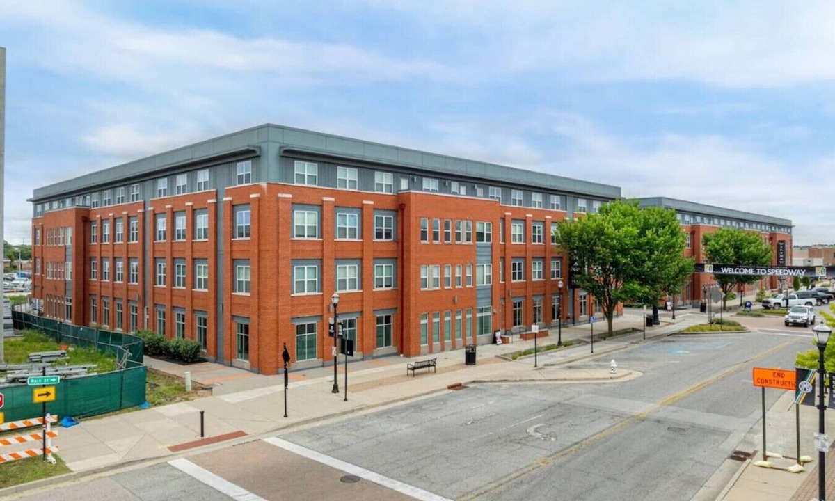 Speedway Apartment | Fast Lane Flat: Walk to Track, Dining & Parking