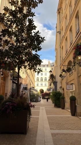 Madeleine Apartment | Faubourg Saint-Honoré -3Bed 2 BTH-HERMES