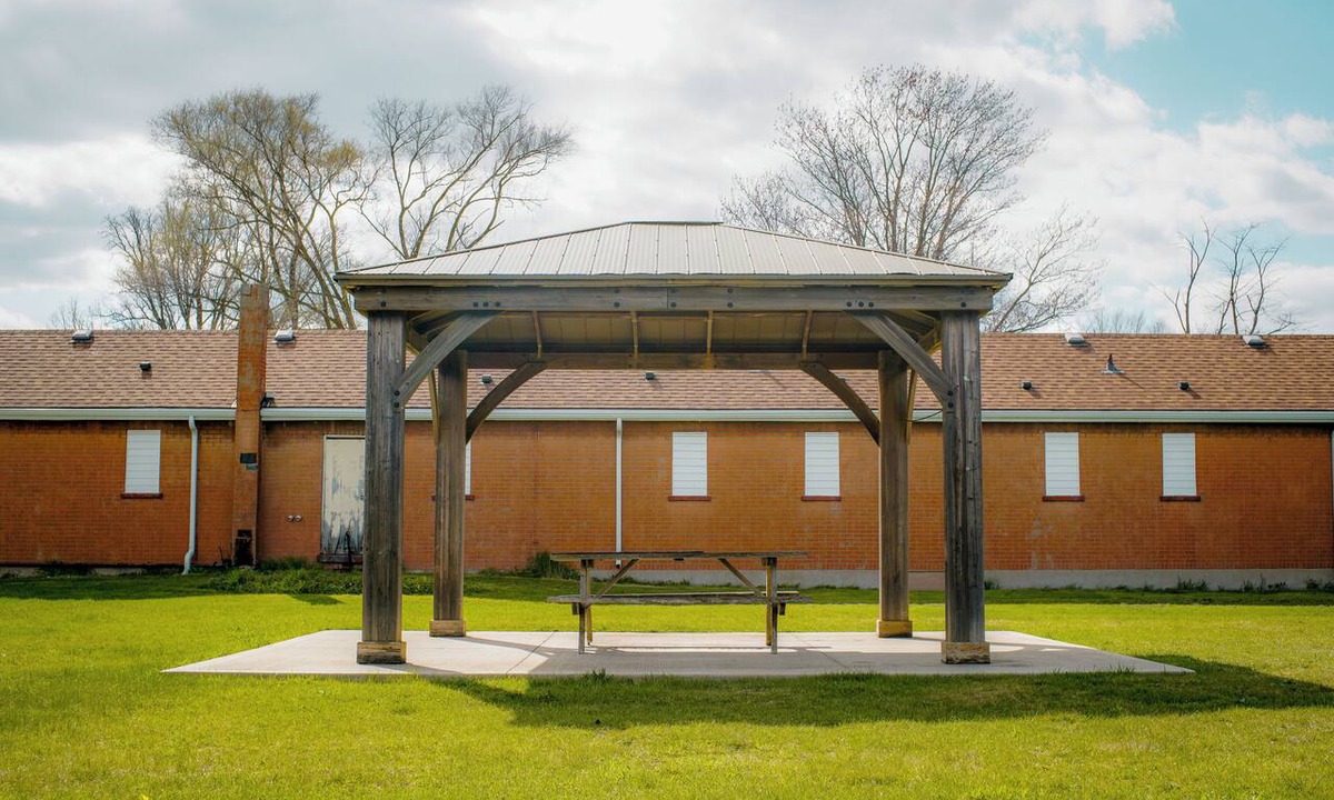 Sarnia Hotel | Fauld's Motel