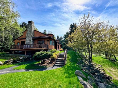 Carroll House | FC39 Entry level Bretton Woods Cottage on beginner ski trail