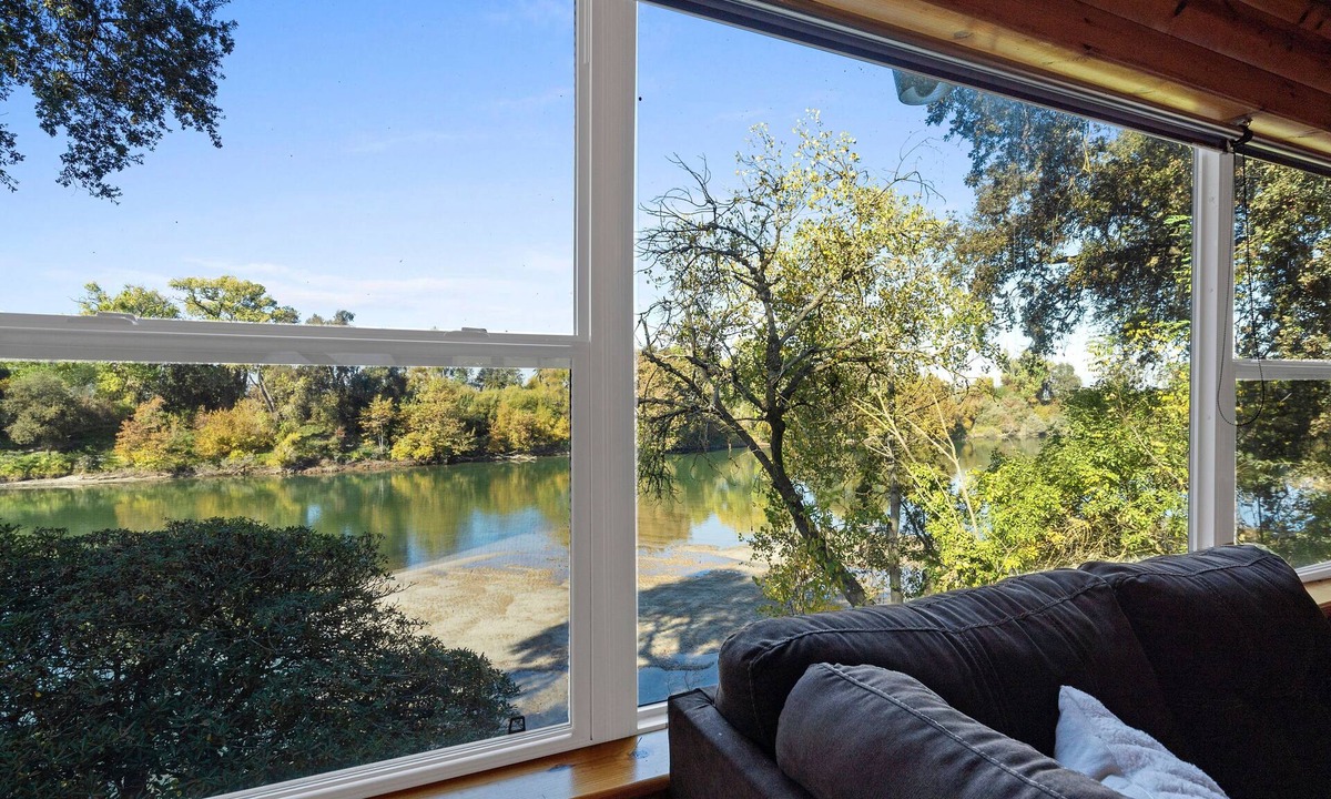 Nicolaus House | Feather River Retreat | Water Front | Nicolaus