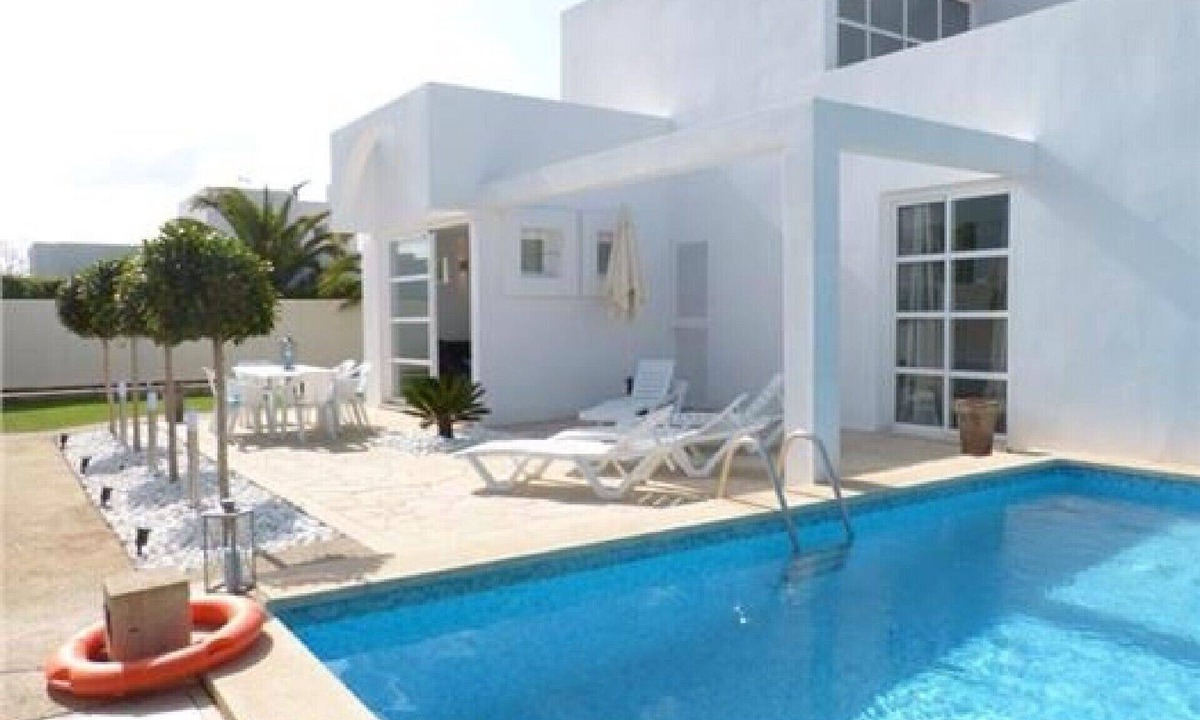Can Picafort House | Feel-good and relaxing vacation for the whole family with pool