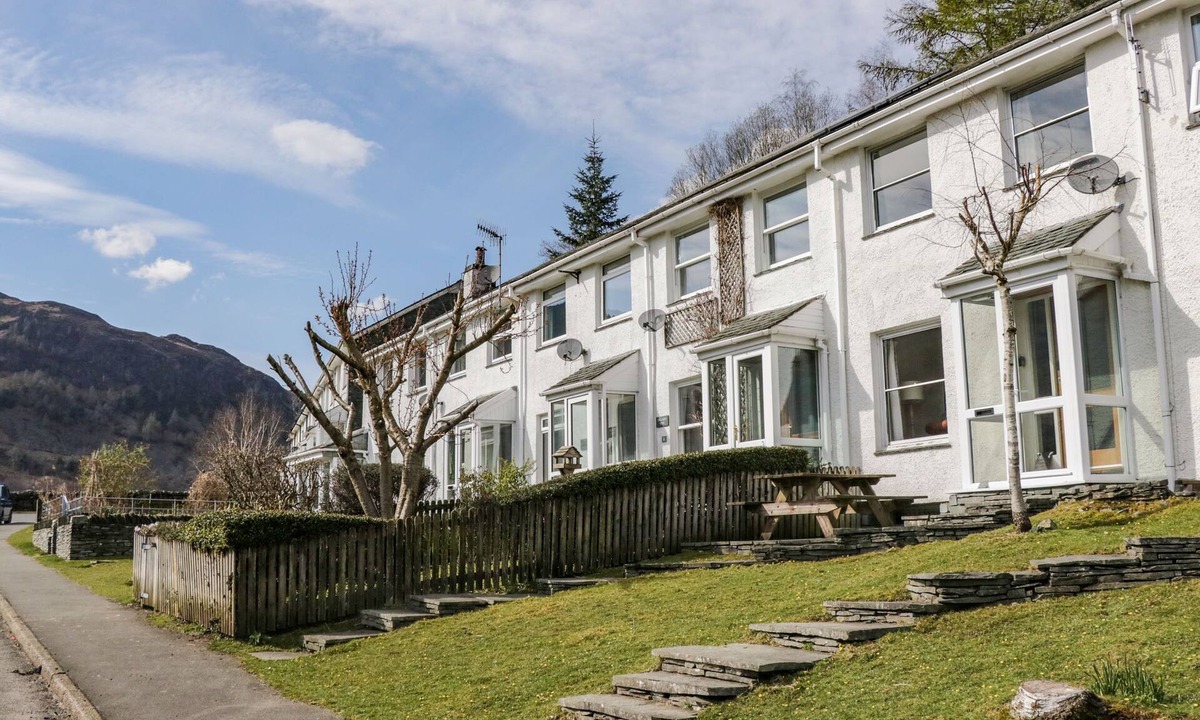 Chapel Stile Cottage | FELLSIDE VIEW, pet friendly, with a garden in Chapel Stile