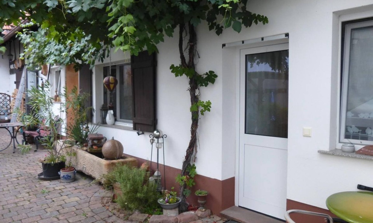 Neustadt-Geinsheim Apartment | Ferienwohnung Weber - apartment/apartment, shower, WC, 1 living/bedroom
