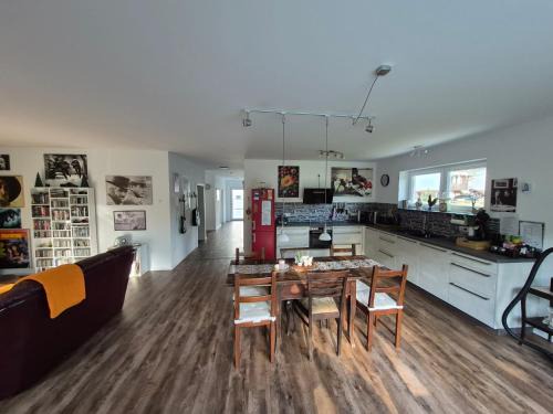 Bebra Apartment | Ferienhaus "Pusteblume" - Entspannen in Weiterode