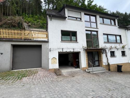 Bernkastel House | Ferienhaus zum Wasserfall