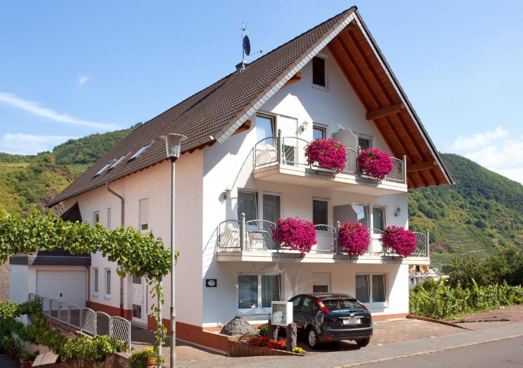 Ellenz House | Ferienweingut Klaus Thiesen Gästezimmer und Apartments