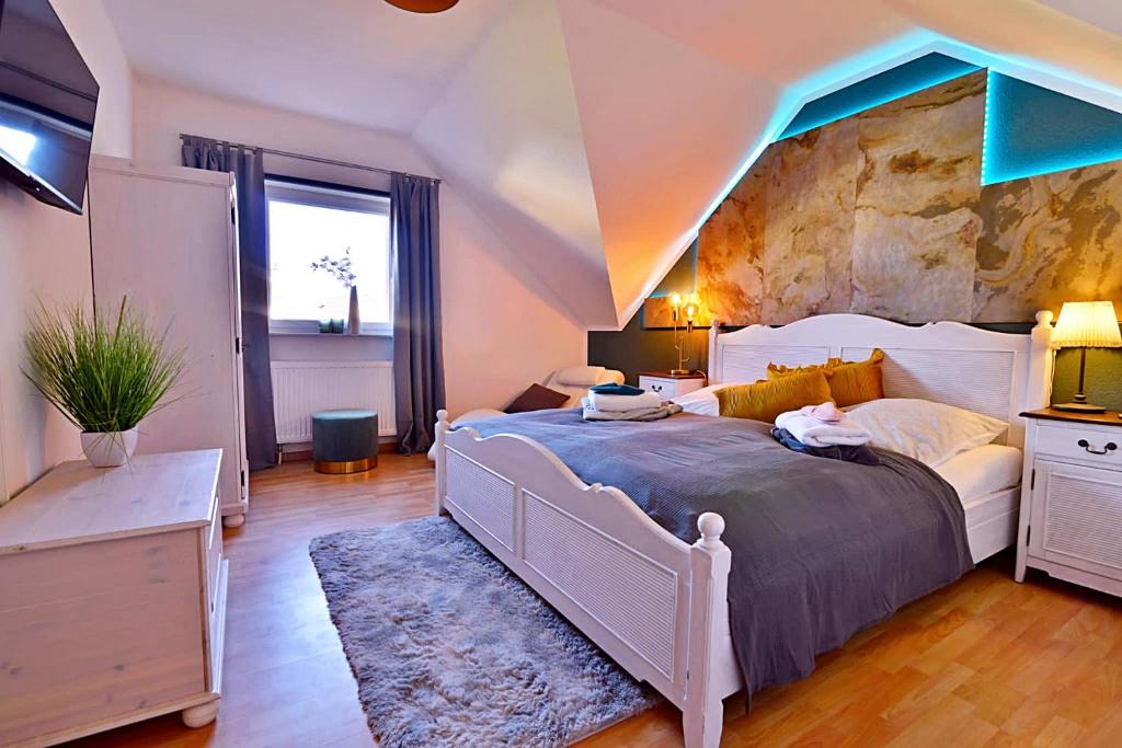 Alach Apartment | Ferienwohnung Am Wäldchen
