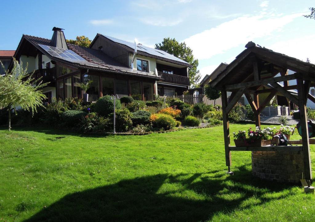 Neualbenreuth Apartment | Ferienwohnung Bayer