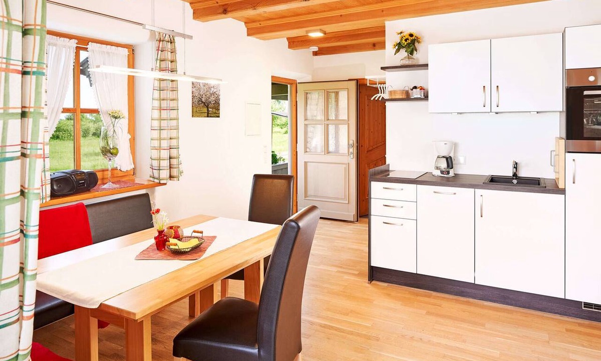 Bad Feilnbach Apartment | Ferienwohnung bis 2 Personen, 1 sep. Schlafzimmer, EG. Terrasse
