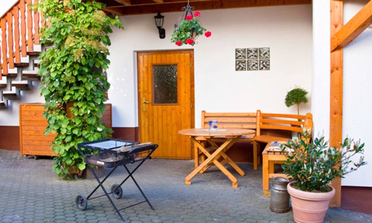 Voehl Bed & Breakfast | Ferienwohnung Brückengrund - Ferienwohnungen Wolf