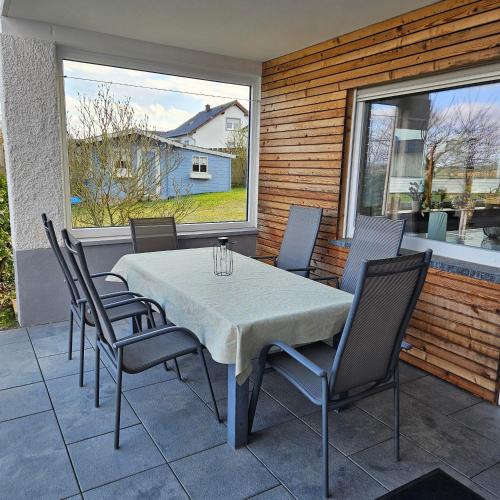 Rittersdorf Apartment | Ferienwohnung Burgblick Rittersdorf