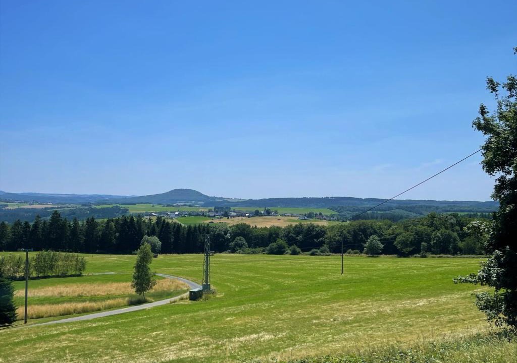 Blindert Apartment | Ferienwohnung Eifel (Blick Aremberg)