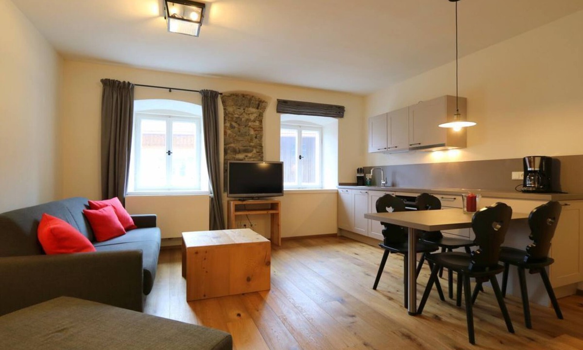Unterammergau House | Ferienwohnung Enzian - Gasthof Stern