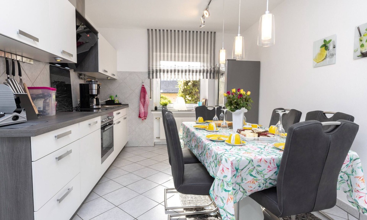 Herzhausen Apartment | Ferienwohnung Erdgeschoss mit Zwei Schlafzimmern