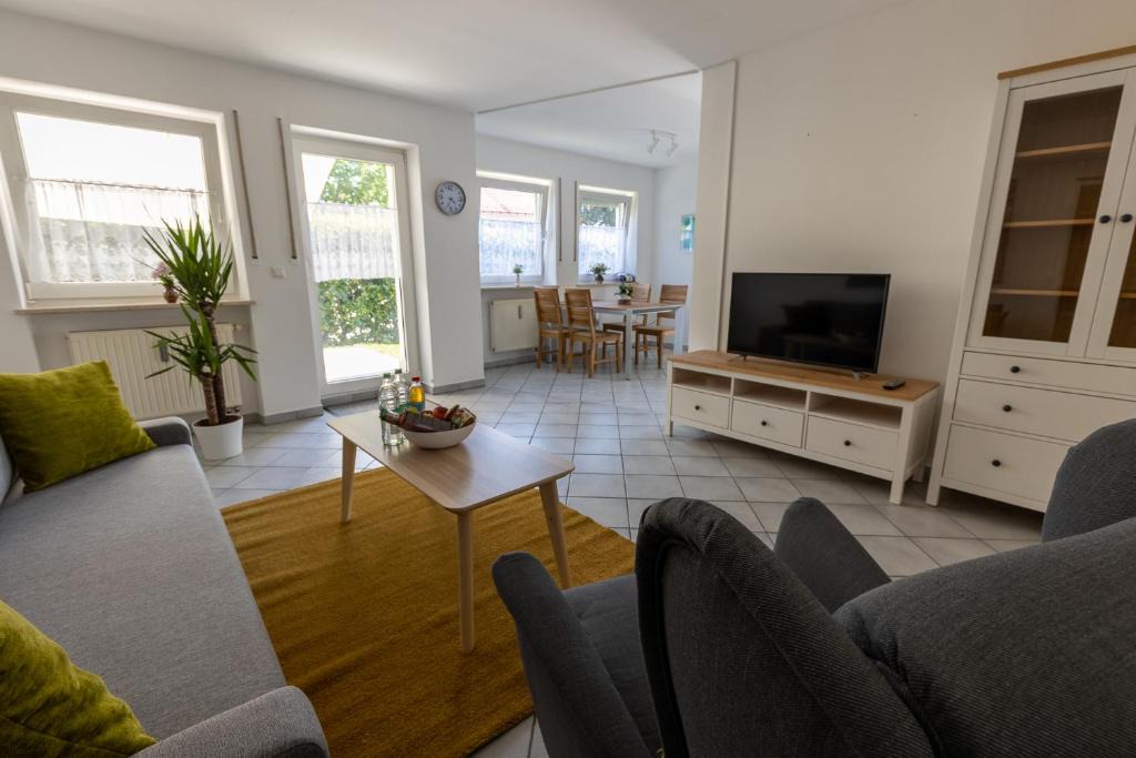 Unterneukirchen Apartment | Ferienwohnung Garten mit Terrasse