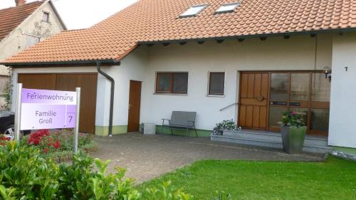 Suppingen Apartment | Ferienwohnung Groß