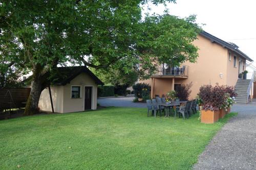 Nimshuscheid Apartment | Ferienwohnung Hoffmann