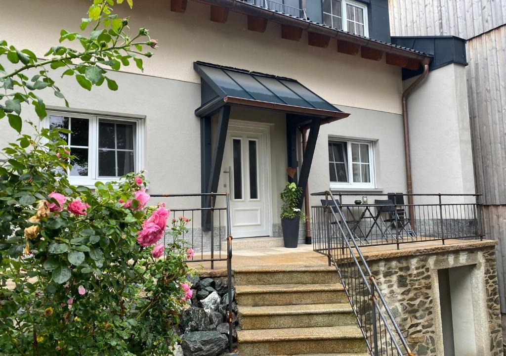 Hof Apartment | Ferienwohnung Leimitz