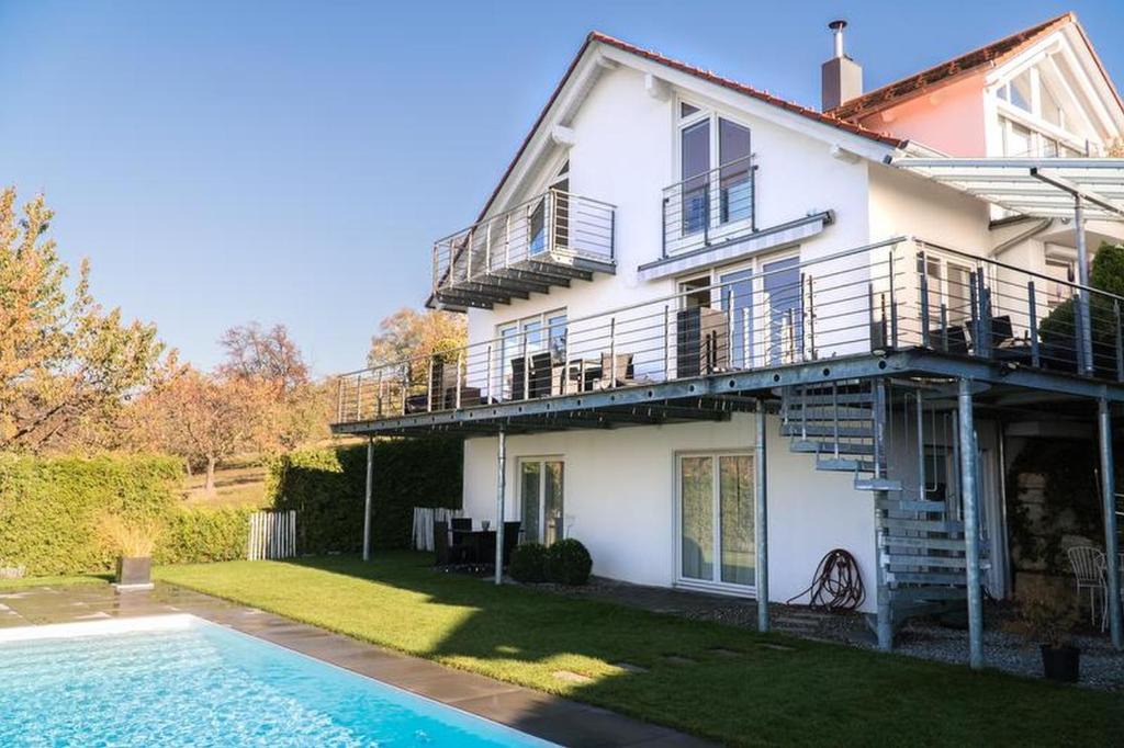 Beuren Apartment | Ferienwohnung Mönch