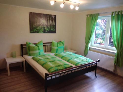 Ahorn Apartment | Ferienwohnung mit eigener Terrasse zwischen Taubertal, Odenwald und Bauland