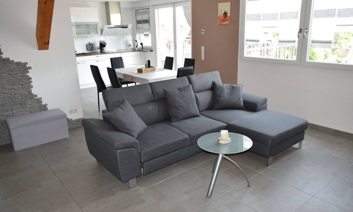 Zirndorf Apartment | Ferienwohnung mit Südbalkon