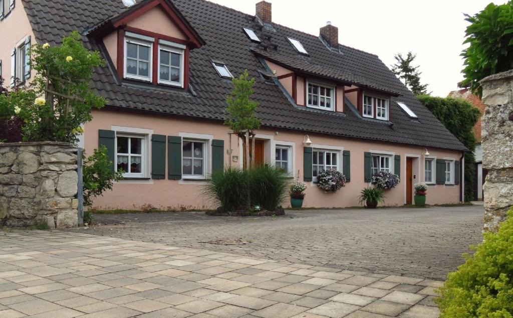 Merkendorf Apartment | Ferienwohnung Schindler mit Balkon